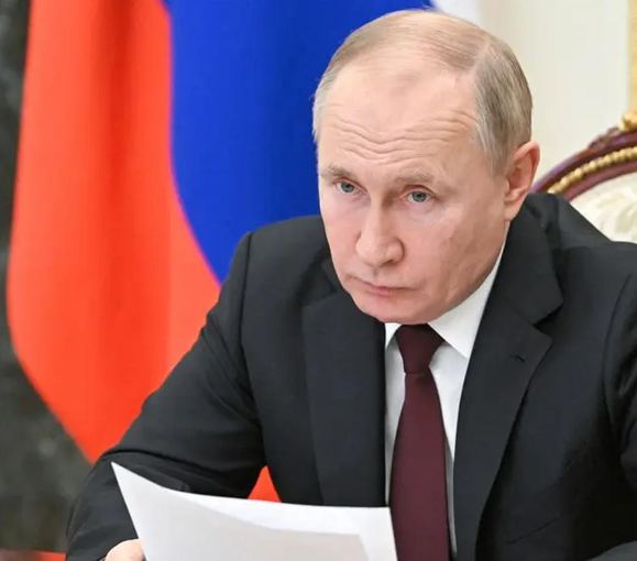 بوتين: العقوبات المفروضة علينا تضر بالغرب أكثر من روسيا