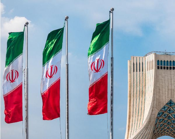 إيران: ضبط سفينة محملة بأكثر من ربع مليون لتر وقود مهرب