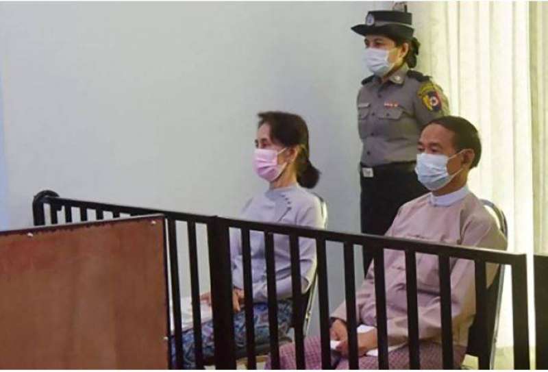 محكمة في ميانمار تقضي بسجن سو تشي 6 سنوات بتهم فساد
