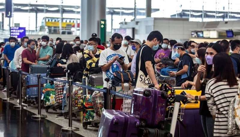هونغ كونغ تلغي الحجر الصحي للمسافرين القادمين من الخارج 