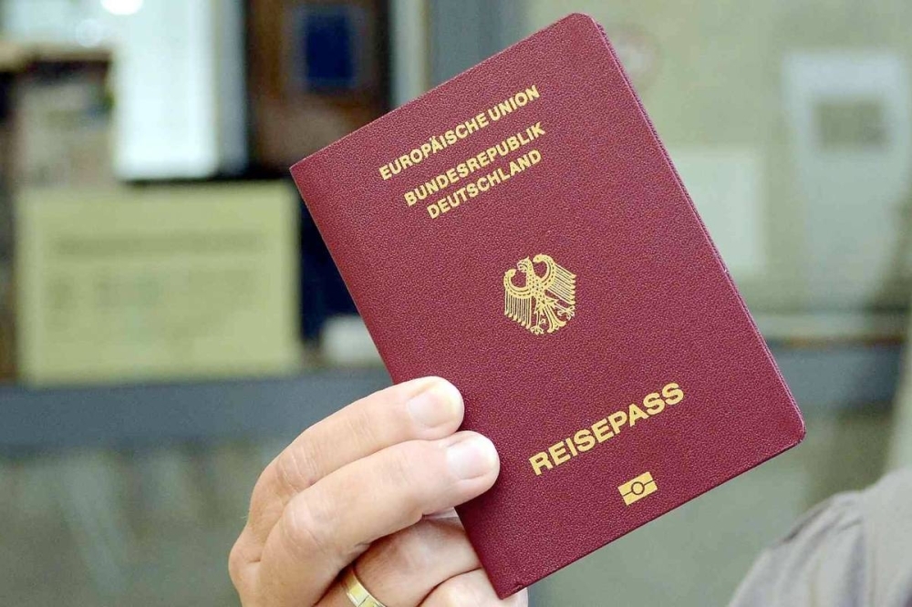 ألمانيا تعدّ إصلاحاً لتسهيل الحصول على الجنسية
