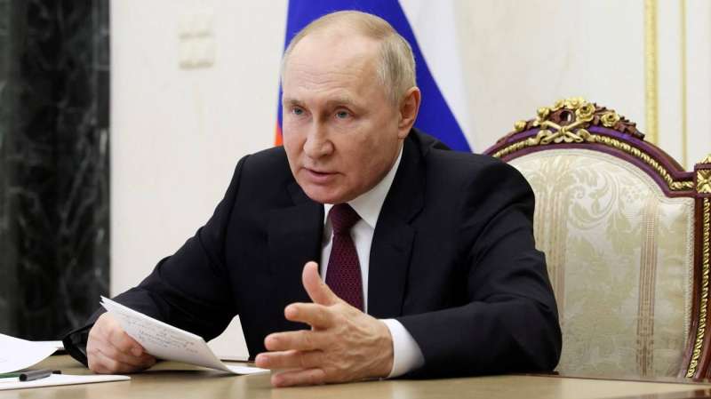 بوتين: روسيا مستعدة للتفاوض بشأن حلول مقبولة مع جميع أطراف الصراع في أوكرانيا