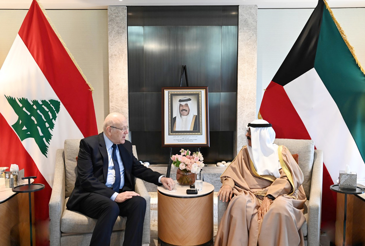 ممثل سمو الأمير سمو ولي العهد يستقبل رئيس وزراء لبنان بمقر إقامته في لندن