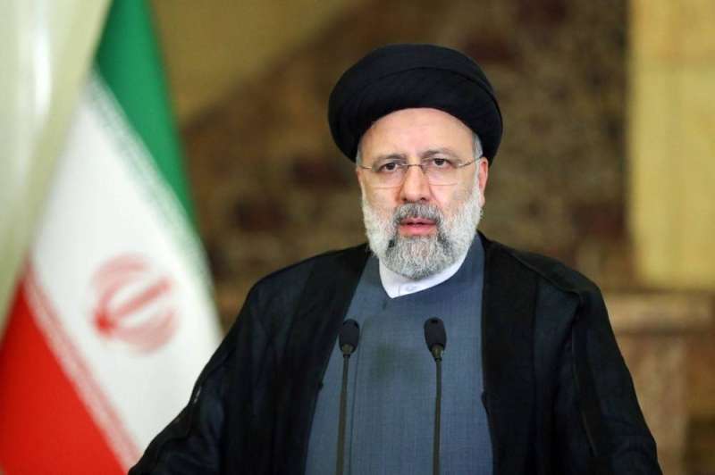 الرئيس الإيراني يدعو أعضاء أوبك لتهدئة السوق