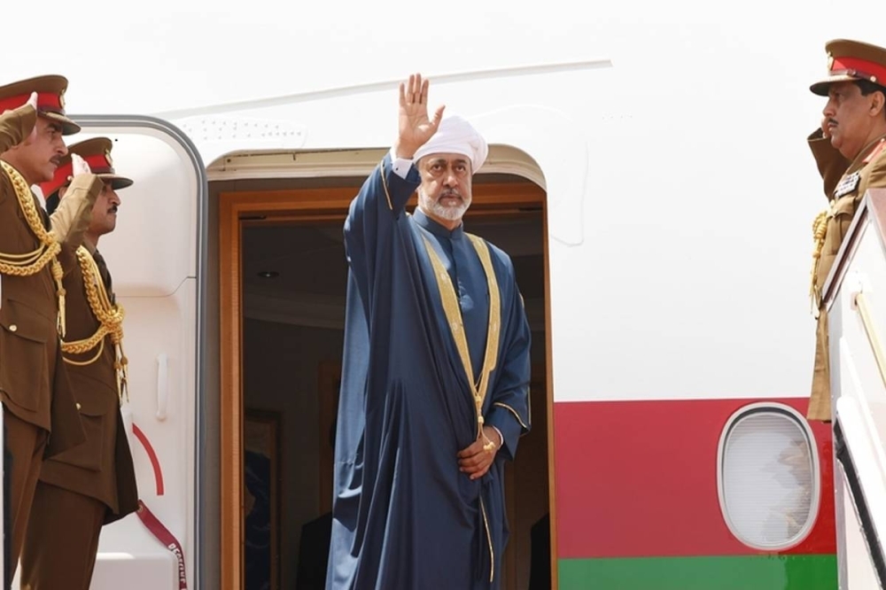 سلطان عمان يصل إيران في زيارة رسمية ليومين